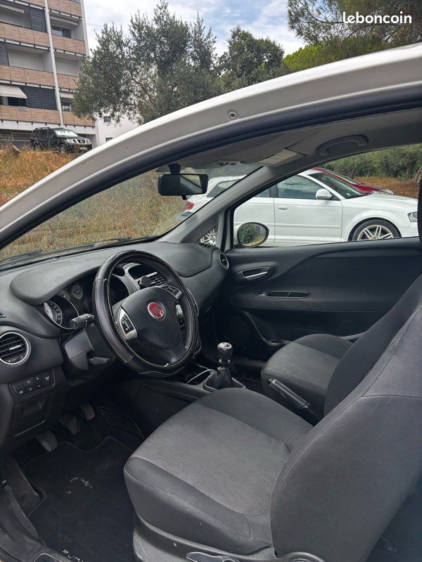 Fiat Punto vendue en l’état (image 3)