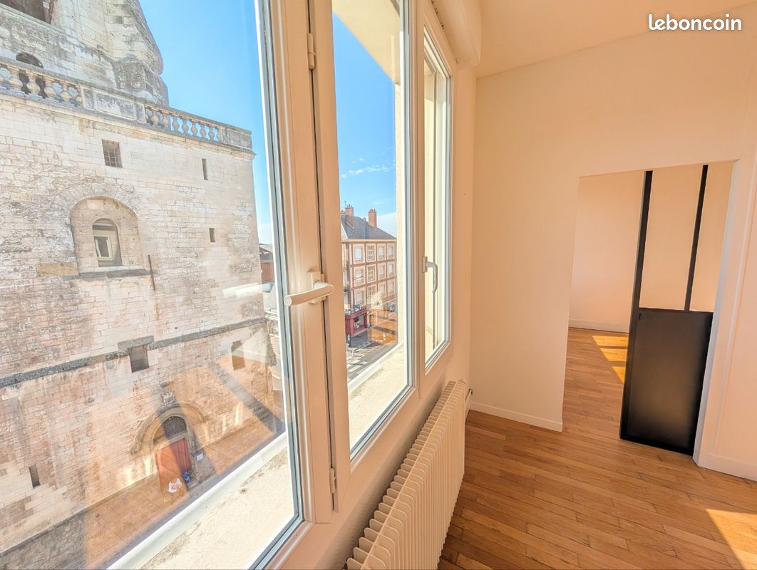 Appartement 3 pièces 75 m² · à Amiens · 75 m² · 899 €