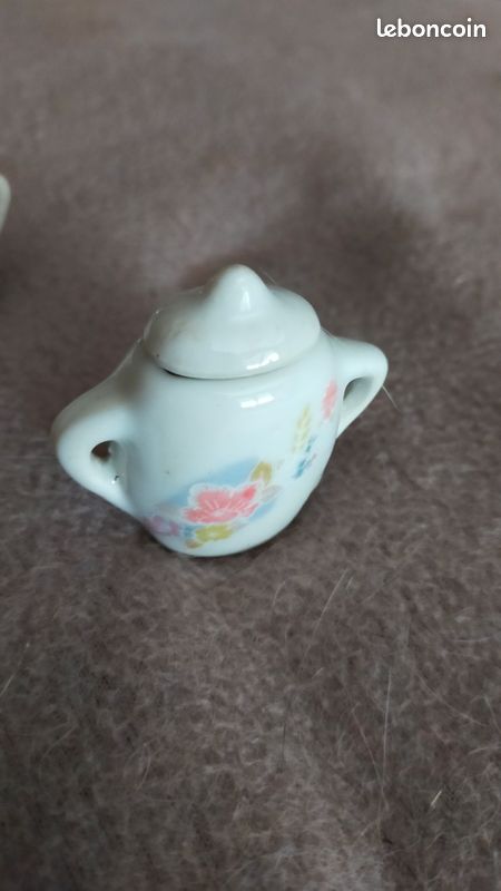 Dinette fleurie (image 3)