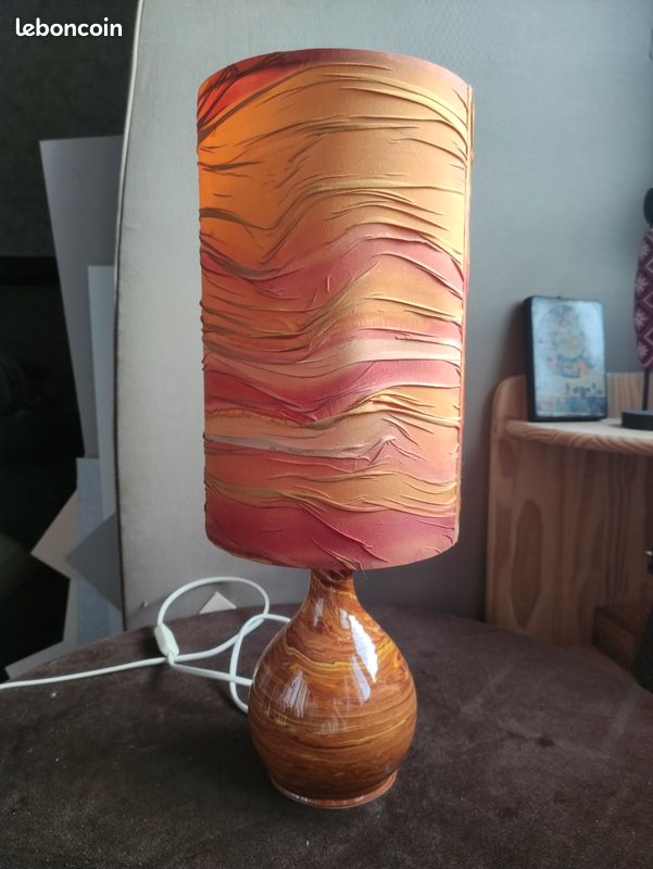 Lampe à poser (image 1)