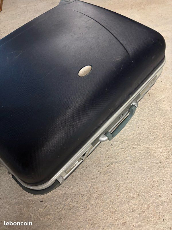 Valise à roulettes (image 2)