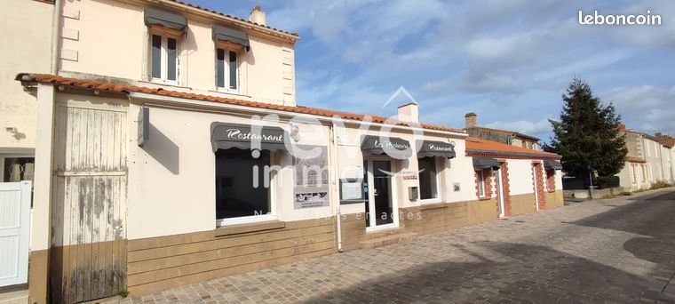 Maison 12 pièces 367 m²