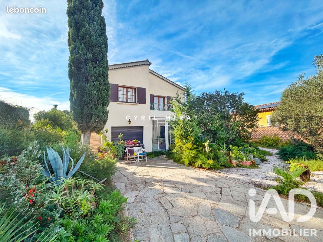 Maison 5 pièces 153 m² · à La Seyne-sur-Mer · 153 m² · 450 000 €