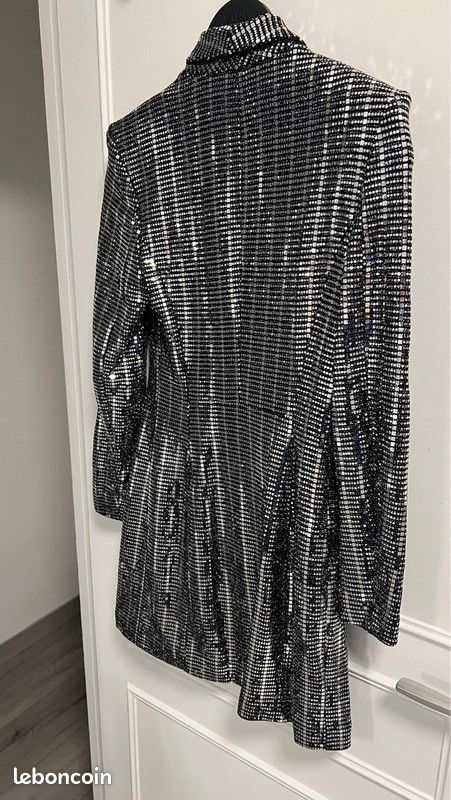 Superbe robe Zara pour Noël/fete taille S neuve avec étiquette