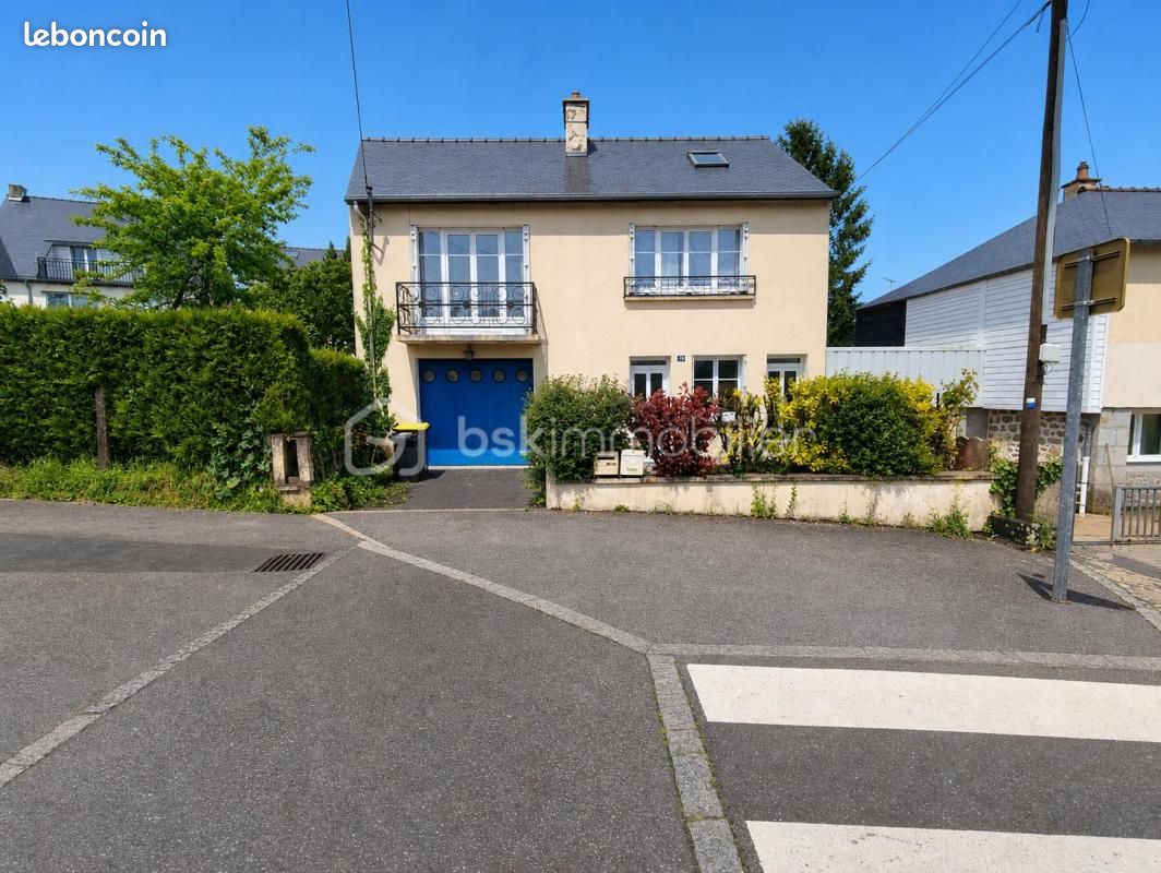 Maison 6 pièces 148 m² · à Lécousse · 148 m² · 192 000 €