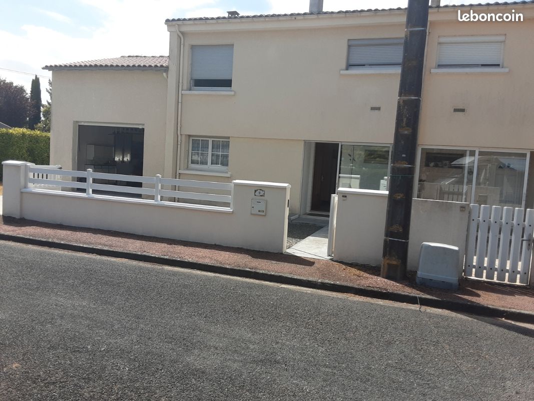 Maison 6 pièces 4 m² · à Saint-Jean-d'Angély · 4 m² · 145 000 €