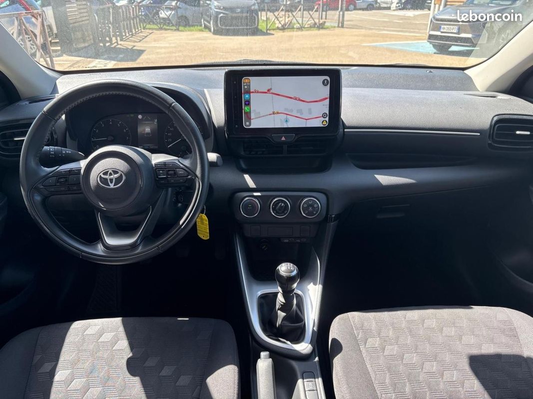 Toyota Yaris 120 VVT-i Dynamic Business 5p MC24 (image 25)