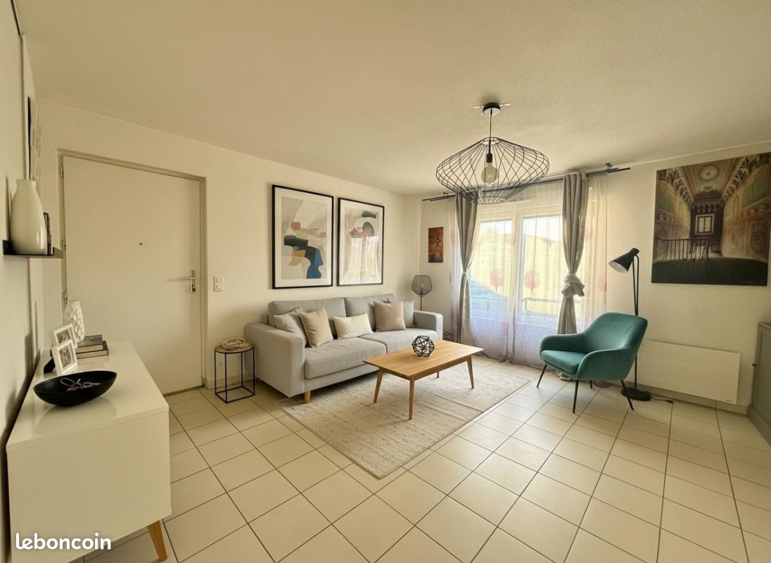 Appartement 2 pièces 44 m² · à Ris-Orangis · 44 m² · 135 000 €