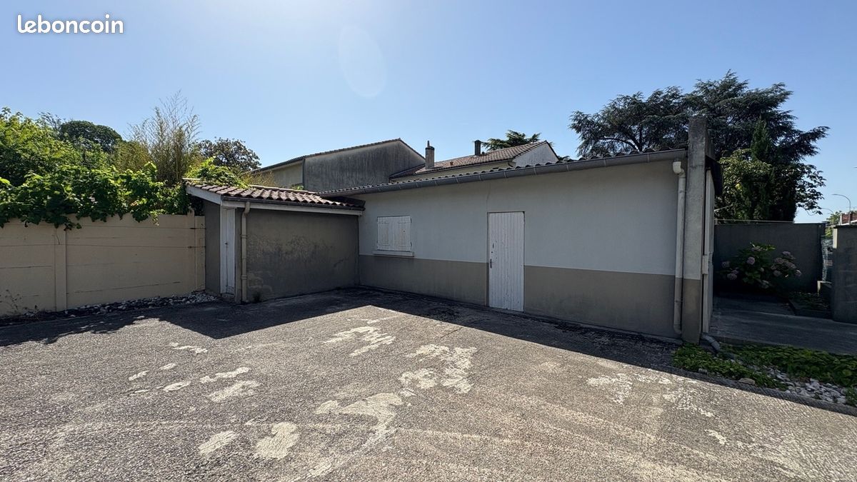 Immeuble 51 m² · à Talence · 51 m² · 132 000 €