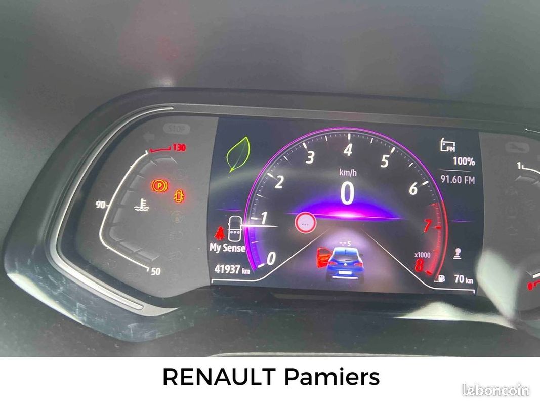 RENAULT Clio TCe 90 Techno (image 14)