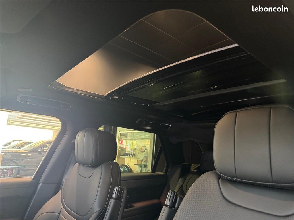 Land Rover Range Rover Sport III P460E AWD 3.0L I6 PHEV Dynamic SE (image 32)