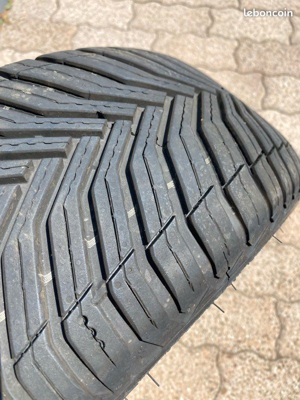 1 pneu 225 45 17 Michelin Crossclimat (image 2)