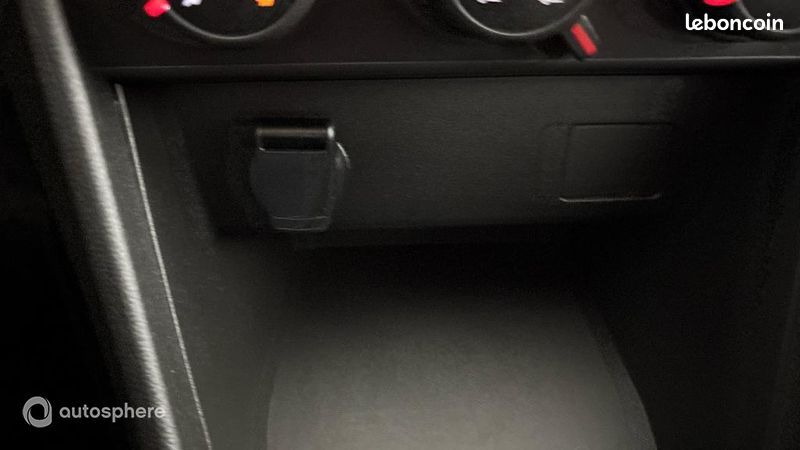 Dacia Sandero 1.0 SCe 65ch Essential (image 30)