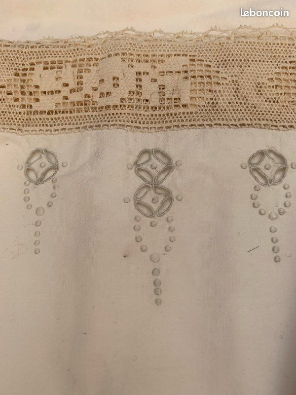 Lot De 2 Nuisettes Anciennes Années 50/60 - Brodées Main - Taille L - Coton - Neuf Sans étiquettes