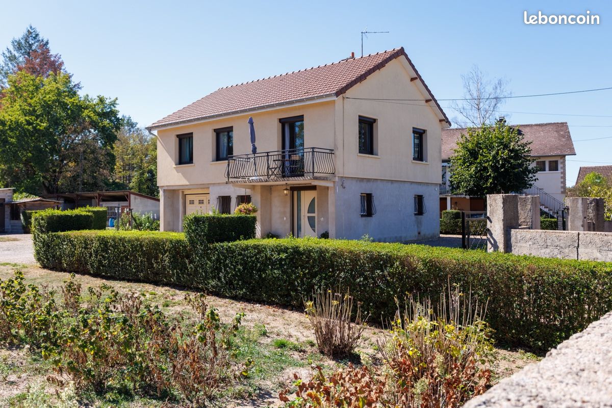 Maison 4 pièces 98 m² · à Paray-le-Monial · 98 m² · 164 000 €