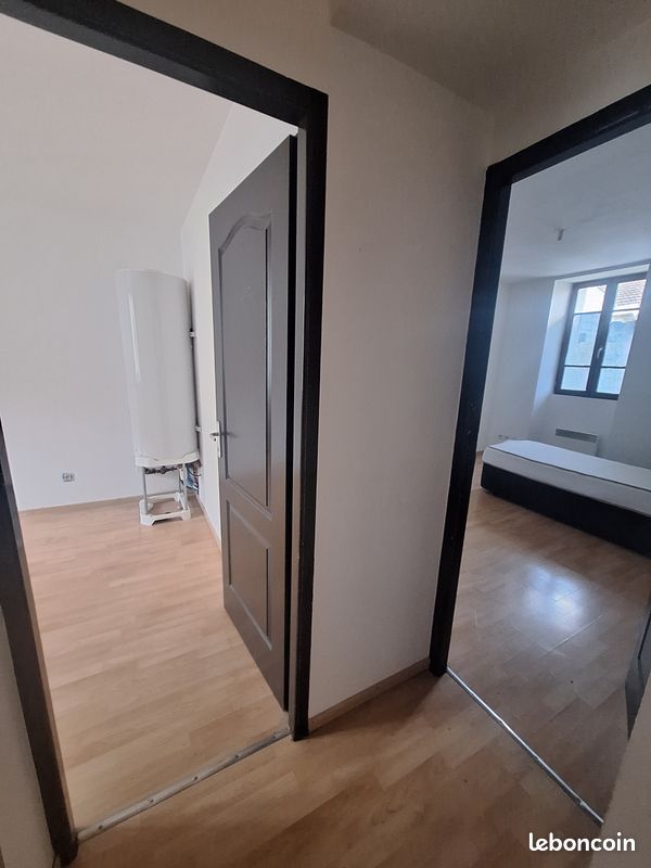 Appartement 5 pièces 70 m² · à Saint-Siméon-de-Bressieux · 70 m² · 680 €