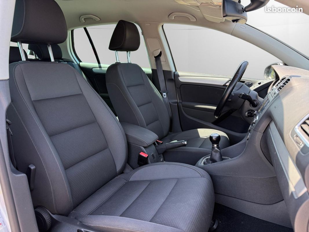 VOLKSWAGEN GOLF 6 1.6 TDi 16v 105cv / Clim auto / Kit distribution ok (image 17)