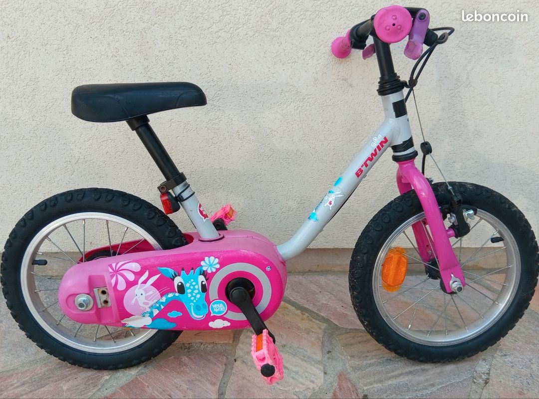 A saisir vélo fille décathlon b'twin en 14 pouces pour enfants de