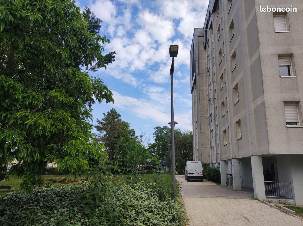 Appartement 5 pièces 74 m² · à Troyes · 74 m² · 606 €/mois