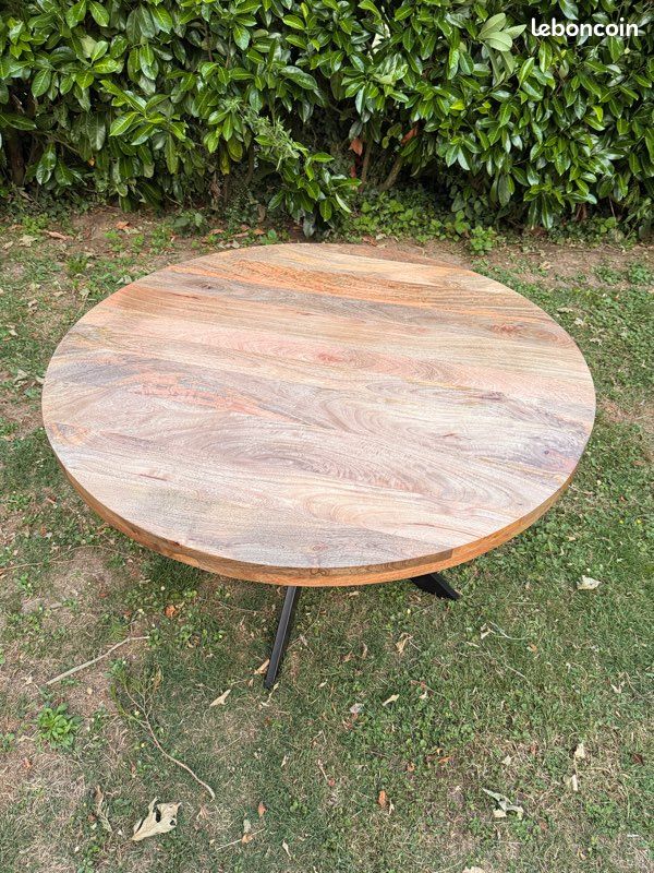Table ronde bois clair pied croisé métal noir Ø120 cm (image 3)