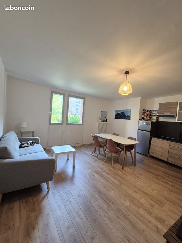 Appartement 2 pièces 56 m² · à La Madeleine · 56 m² · 900 €/mois