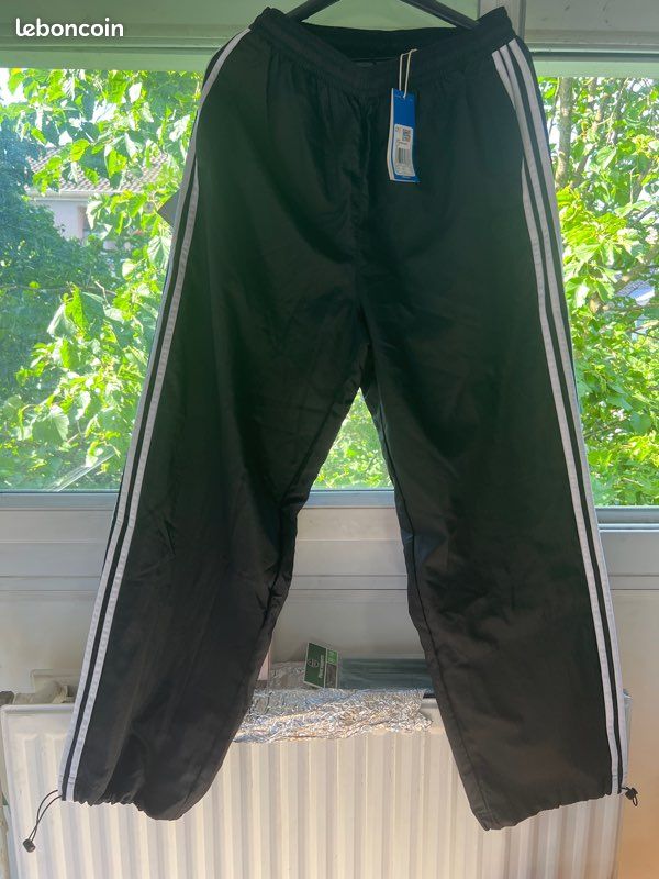 Pantalon de survêtement Adidas noir – (image 1)