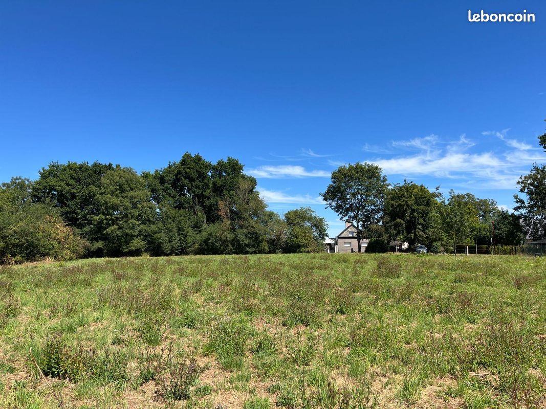 Terrain 3752 m² · à Bonnemain · 3 752 m² · 81 000 €