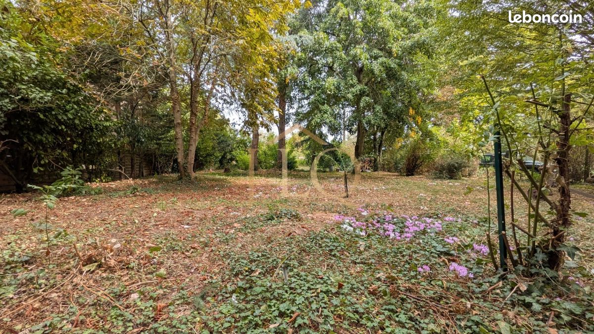 Terrain 640 m² Maintenon · 65 000 €