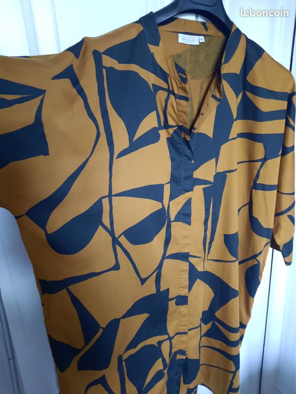 Robe (image 1)