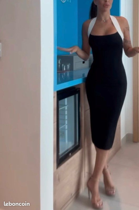 Robe Noire Élégante Marisota Taille 18 - Style Bodycon Mi-Mollet - Parfaite Pour Le Bureau - Neuve Sans étiquettes