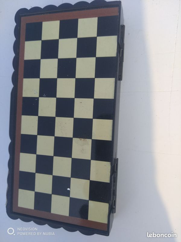 Jeu dame transportable (image 1)