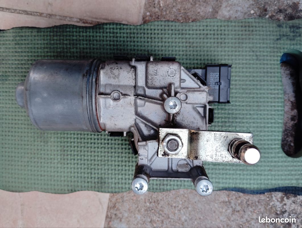 Moteur essuie glace (image 3)