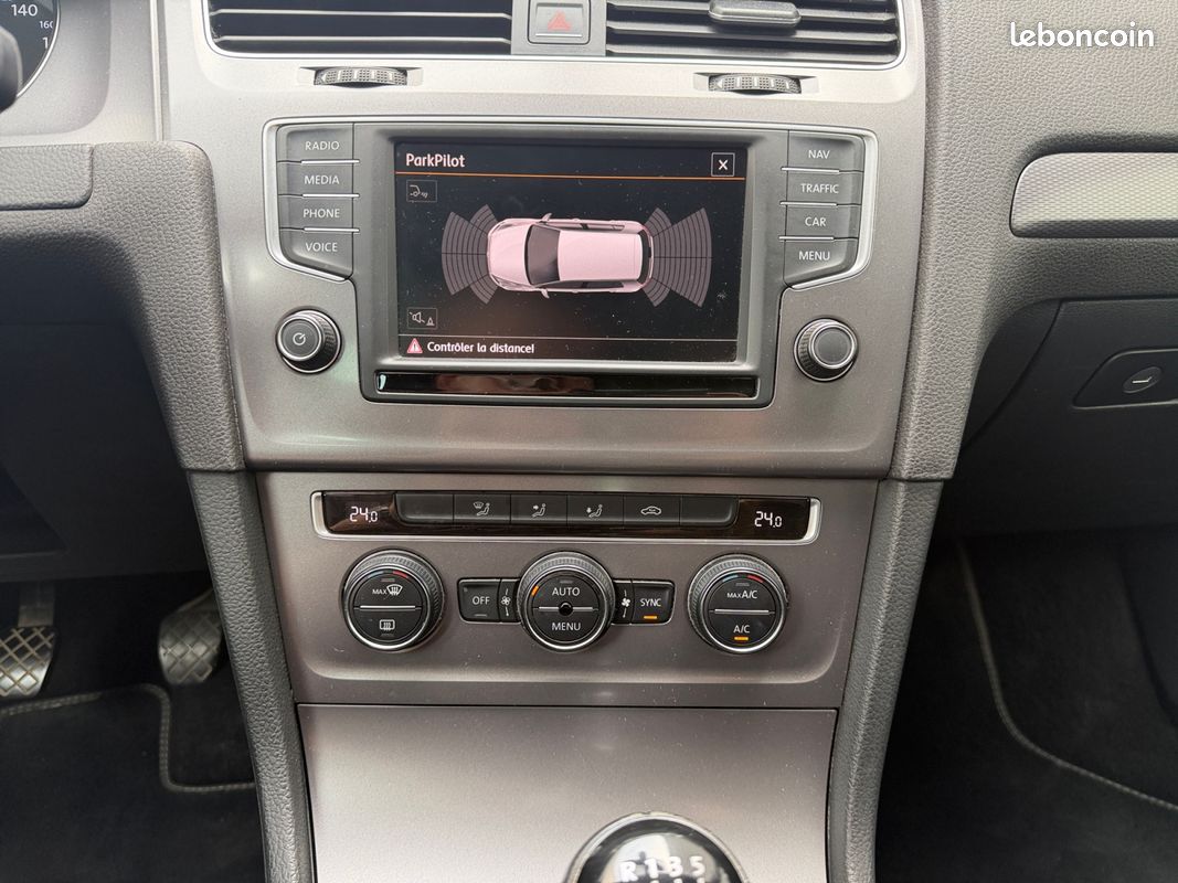 VOLKSWAGEN GOLF 7 2.0 TDI 150 ch LOUNGE Caméra Attelage Régul Adaptatif Garantie 12 mois (image 13)