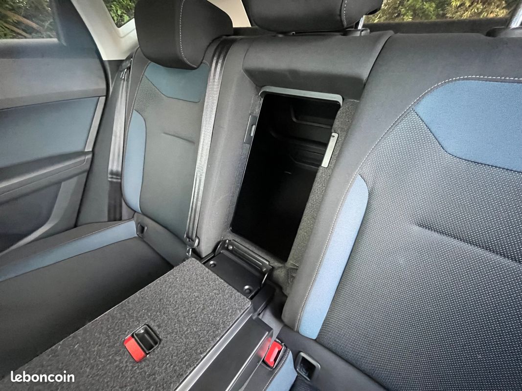 SEAT ATECA 1.5 TSI 150 ACT FR START-STOP CARPLAY RADAR DE RECUL VIRTUAL COCKPIT CLIMATISATIOn (image 43)