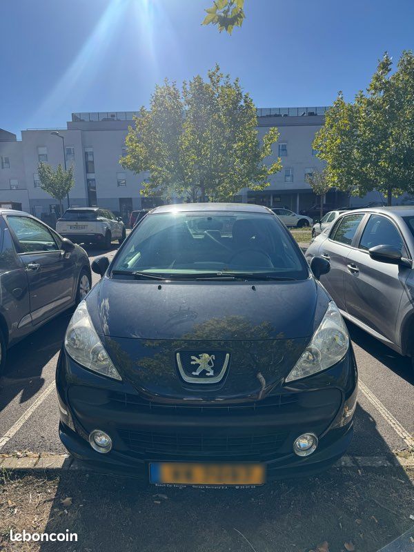 Peugeot 207 1.4 Essence (image 3)