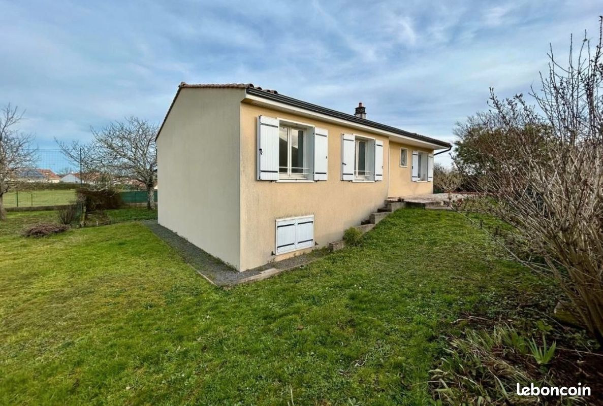 Maison 5 pièces 92 m² · à La Rochefoucauld-en-Angoumois · 92 m² · 150 000 €