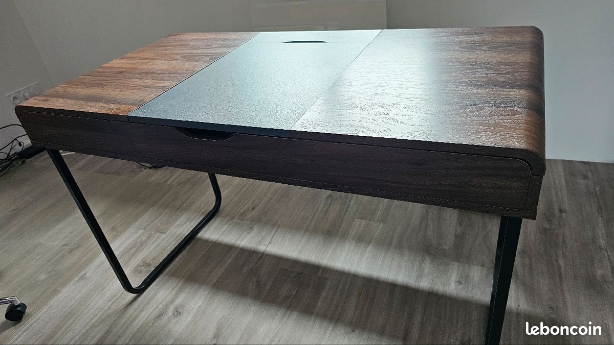 Bureau avec plateau coulissant (image 2)