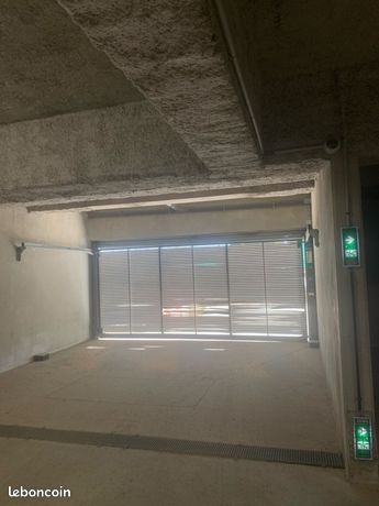 https://img.leboncoin.fr/api/v1/lbcpb1/images/84/bf/49/84bf4907f42e85b9f2dddca7acd2ac25461dd1a0.jpg?rule=ad-image