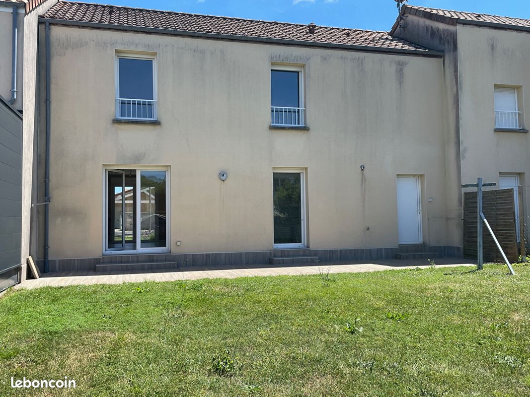 Maison 5 pièces 96 m² · à Saint-Benoît · 96 m² · 199 900 €