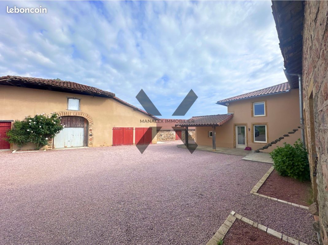 Maison 8 pièces 270 m² · à Pradines · 270 m² · 499 000 €