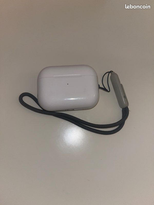 AirPods Pro 2 (image 1)
