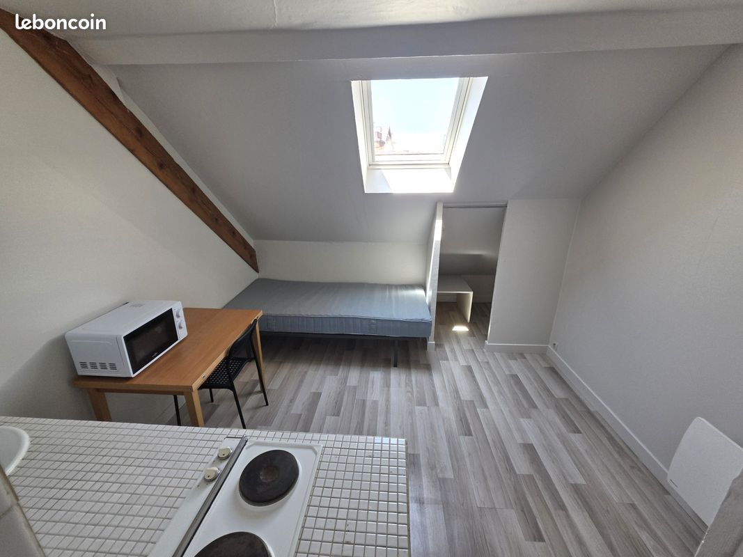 Appartement 1 pièce 11 m² · à Grenoble · 11 m² · 290 €