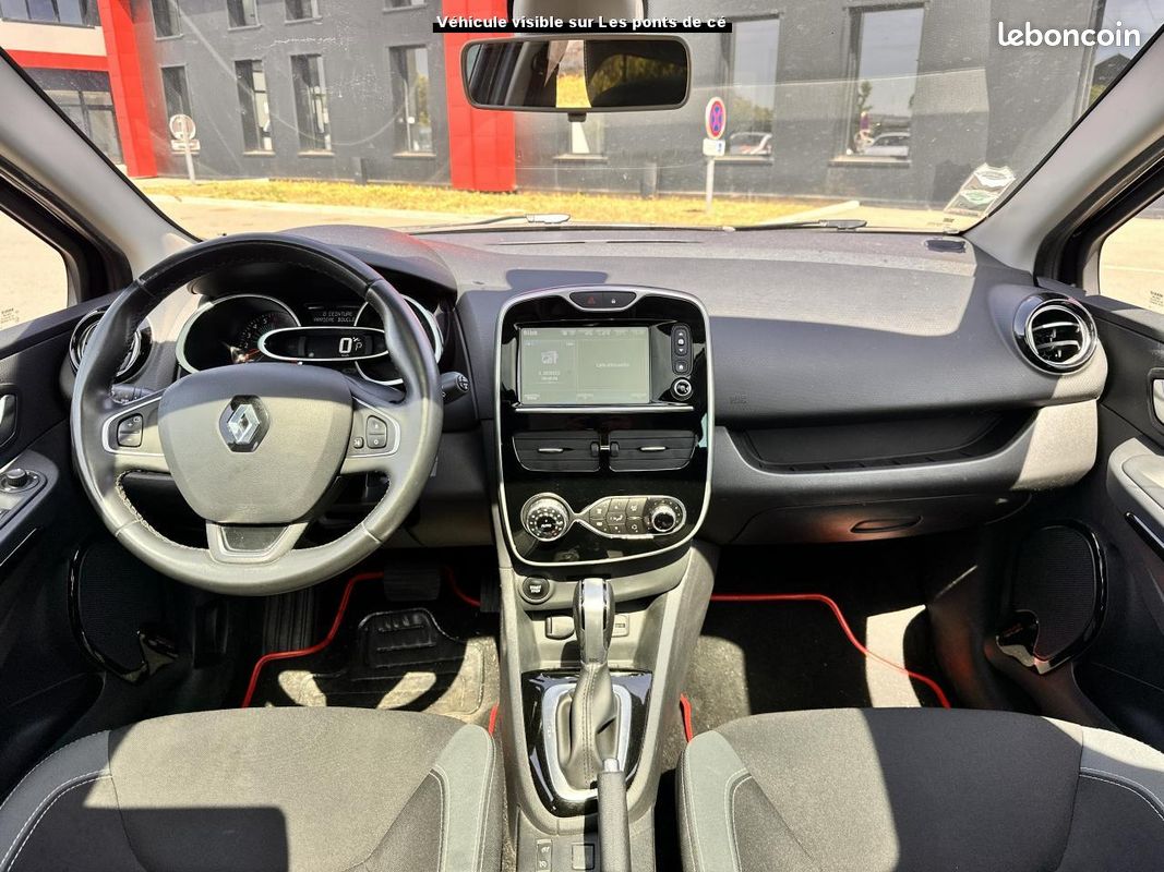 RENAULT CLIO Estate 120CH EDC Intens - Toit panoramique (image 11)