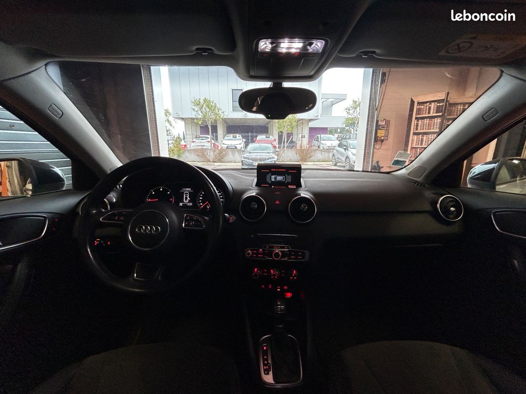 Audi a1 sportback 1.6 tdi 115 business line s-tronic bva (image 14)