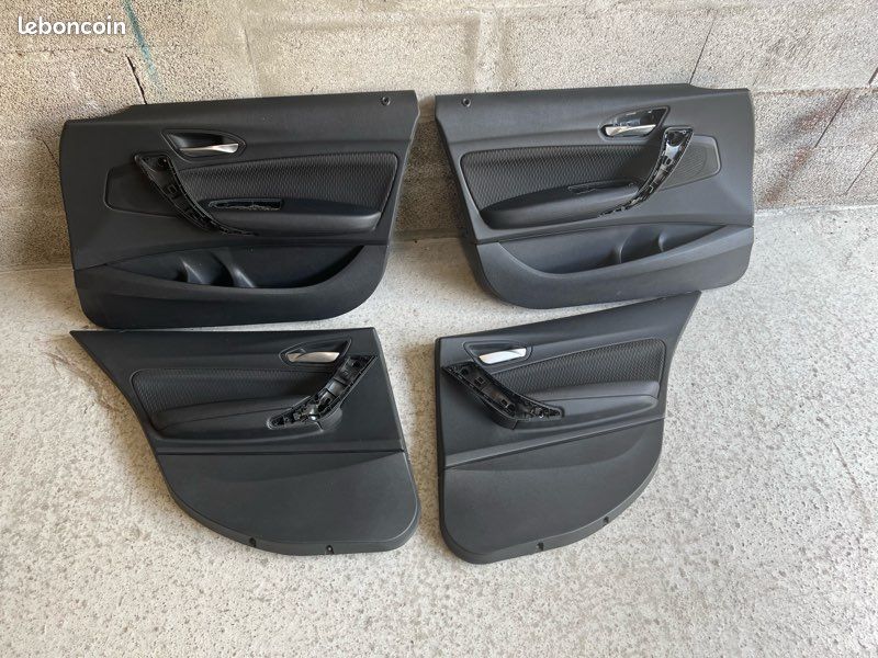 Panneau Complet De Porte Avant Droit Pour BMW Série 1 - Occasion En état Opérationnel