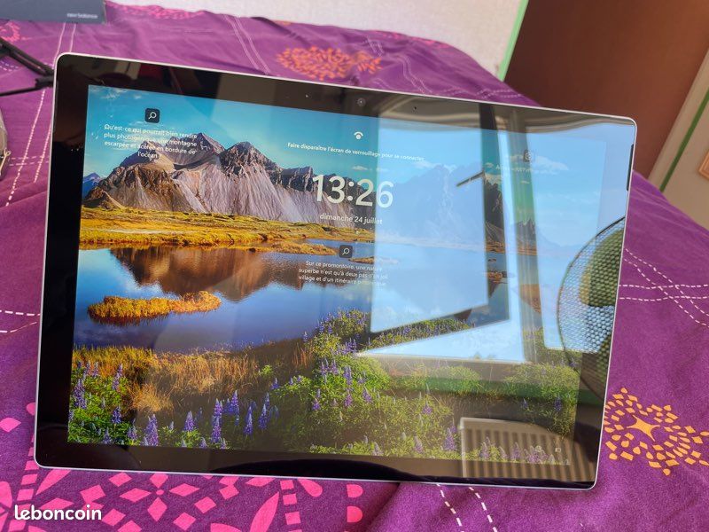 Surface pro 7 (image 1)
