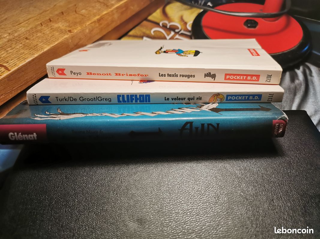 Lot de deux livres « Pocket BD « + Un cadeau (image 1)