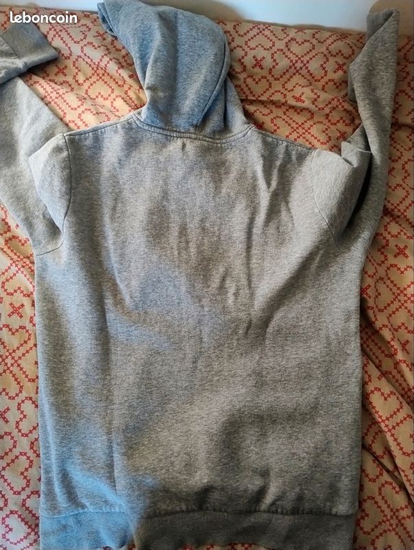 Pull à capuche Jack&Jones taille M (image 3)