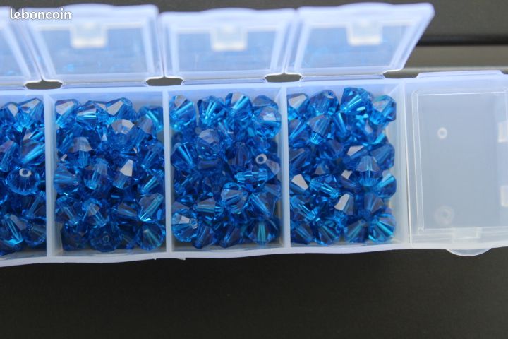 Une boite de 285 perles toupies Swarovski de 6 mm CAPRI-BLUE (5301) (image 4)