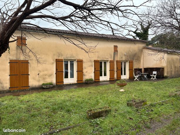 Maison ancienne avec plus d'un hectare de terrain